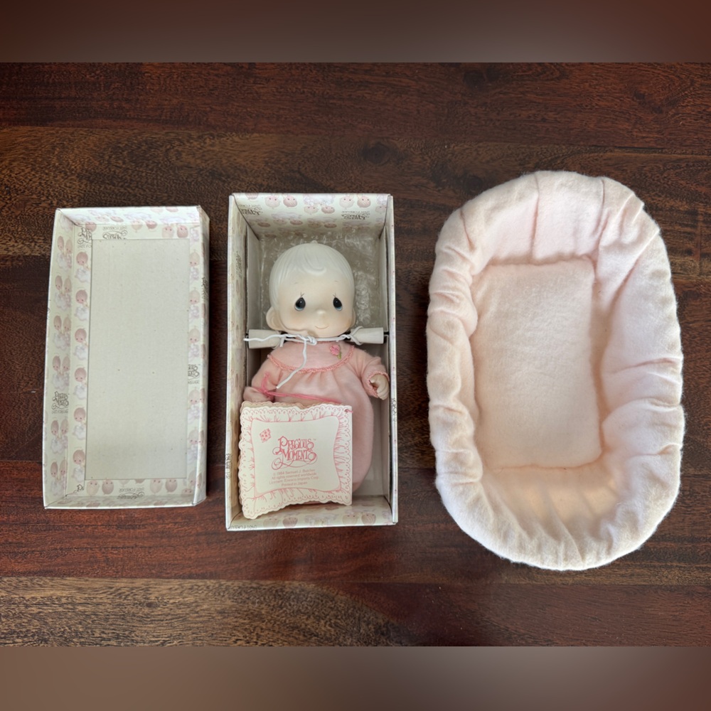 PROCELAIN Precious Moments Trish Doll #12483 Vintage 1984 New In Box plus basket